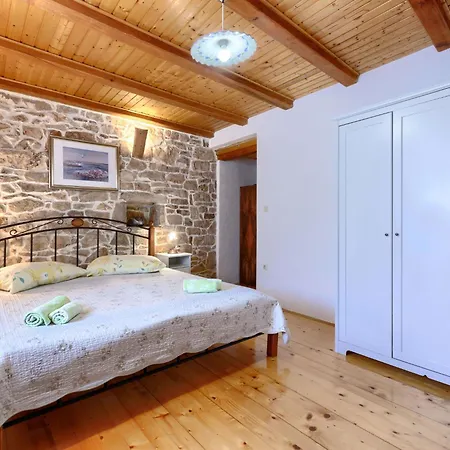 Donada By Interhome *