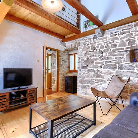 Donada By Interhome 度假居 *