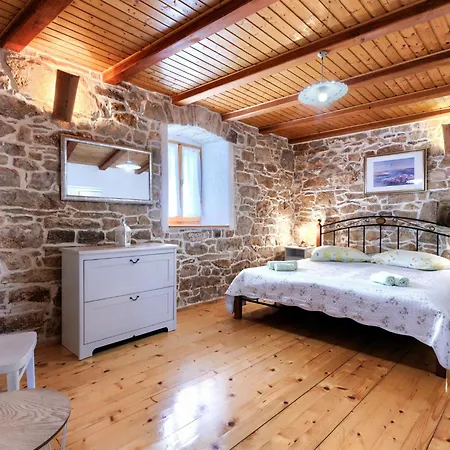 Donada - Lbn347 Holiday home *
